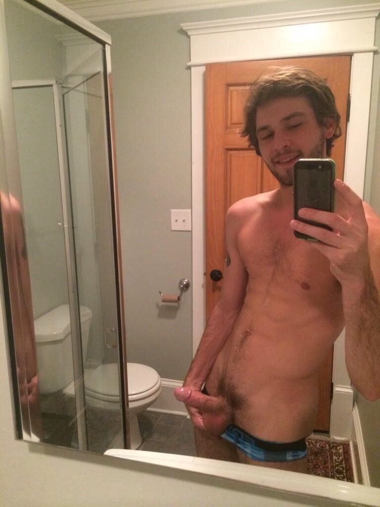 See Jons homemade dick pics!